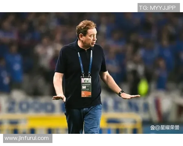 欧联杯曼城与波尔图激战成和争议判罚引发全场热议