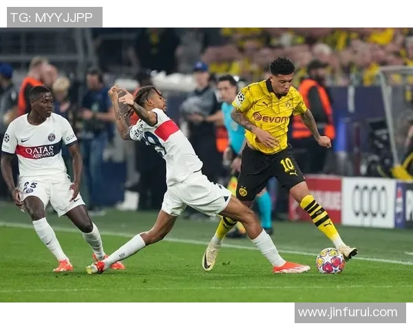 国王杯激战:那不勒斯逆转巴黎圣日耳曼红牌事件引发全场热议